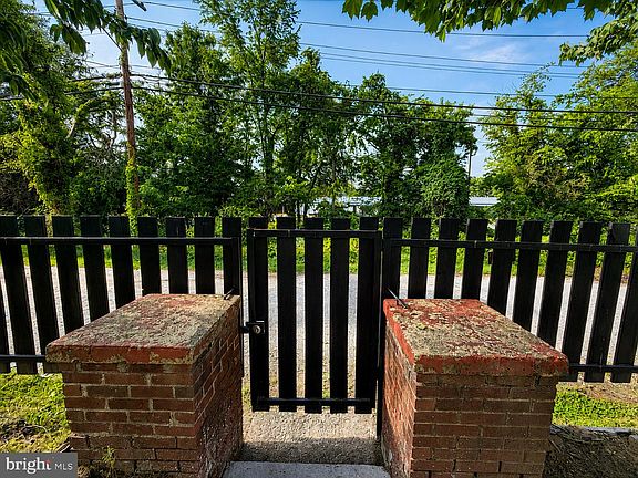 4th image of 3909 Bexley Pl