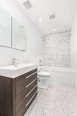 5th image of 130 W 123rd St #3F