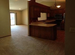 11115 Edgewood Cir N, Champlin, MN 55316