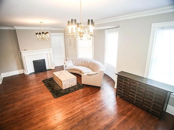 2nd image of 4401 McPherson Ave APT 2E