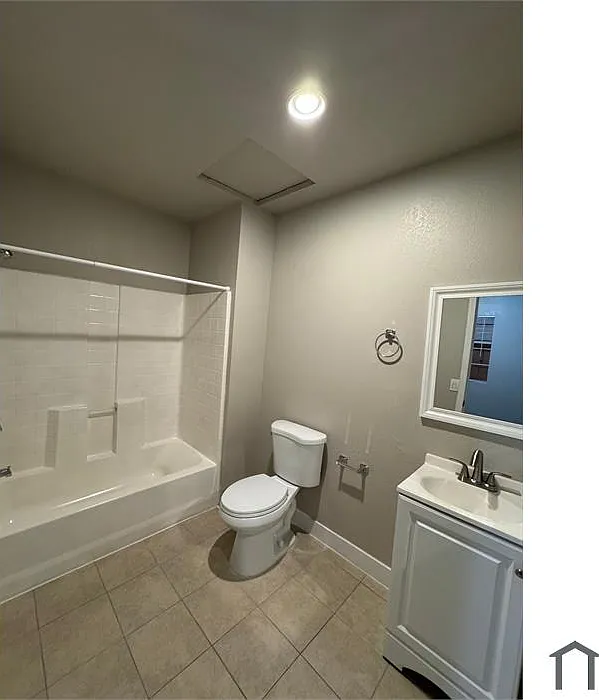 1 bed, 600 sqft, $1,950 — Photo 3