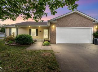 802 Allendale Dr, Seymour, IN 47274