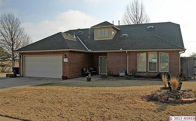 1st image of 500 Chisholm Cir