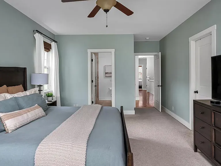 1109B S Douglas Ave — Photo 39