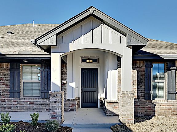 3rd image of 2001 Sara Vista Dr