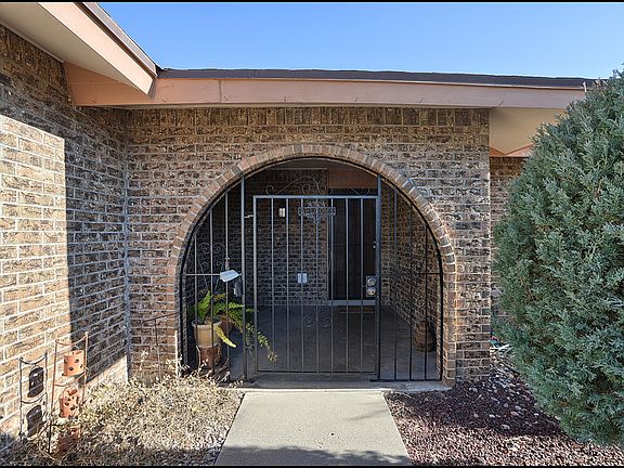 2nd image of 844 Agua Caliente Dr