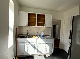 32 Beech St #C3, East Orange, NJ 07018