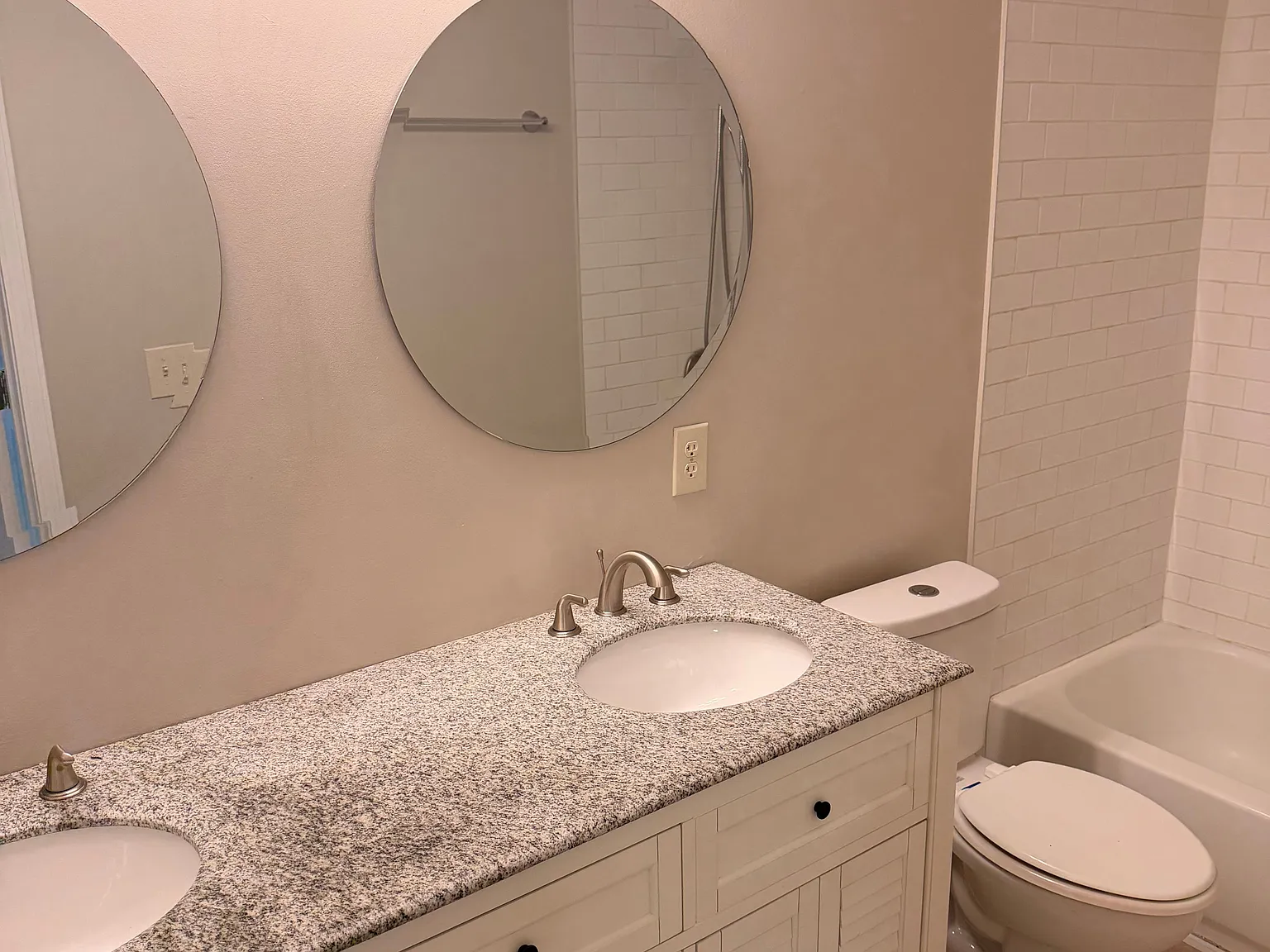 3 bed, 2.5 bath, 1428 sqft, $1,600 — Photo 2