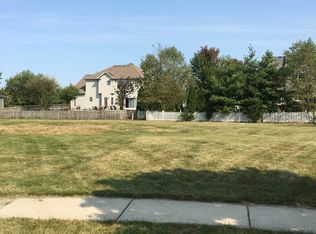 659 Samantha Cir, Geneva, IL 60134