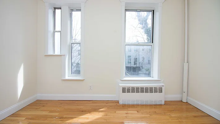 Rented by Nooklyn NYC LLC | media 21