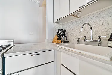 Rented by Avi Nash Associates