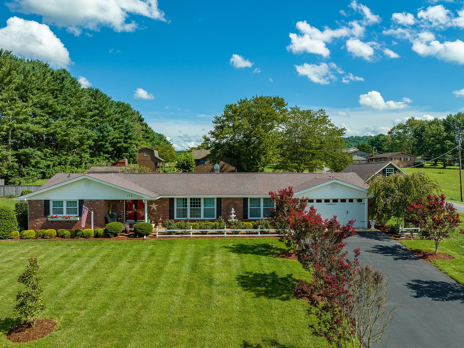 172 Hilltop Dr, Fall Branch, TN 37656 MLS 9955656 Zillow