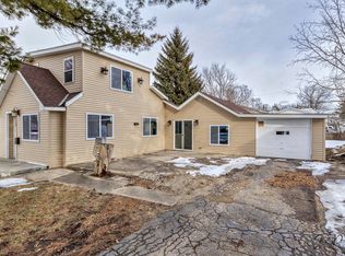 317 Fairlawn Dr, Round Lake Park, IL 60073