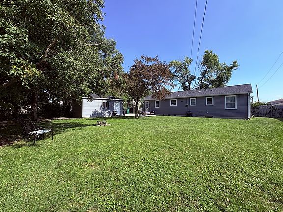 4th image of 7756 W 81st Pl