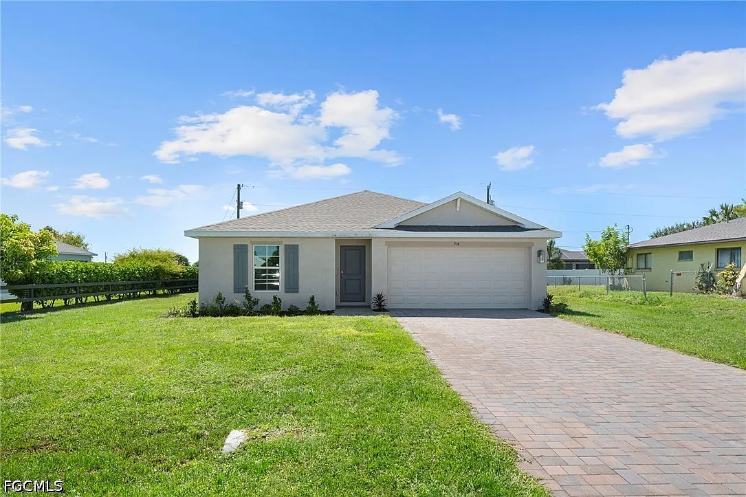 4 bed, 2.0 bath, 1500 sqft, $2,250 — Photo 1