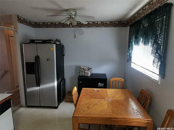2nd image of 303 2nd Ave W