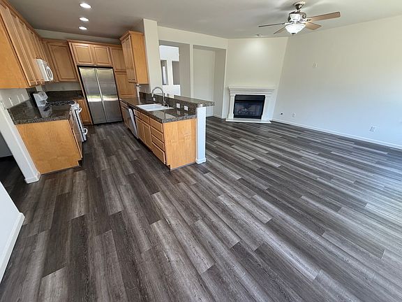 2nd image of 445 Sysonby Ct