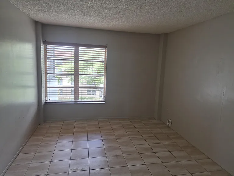 4166 Inverrary Dr #403 — Photo 24