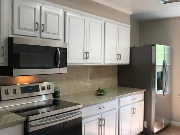 108 Georgetown Grn, Charlottesville, VA 22901