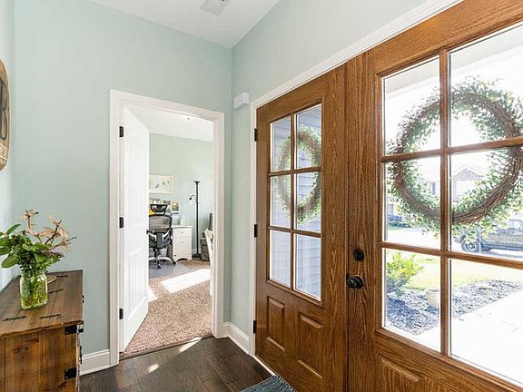 4th image of 513 Ryan Dr