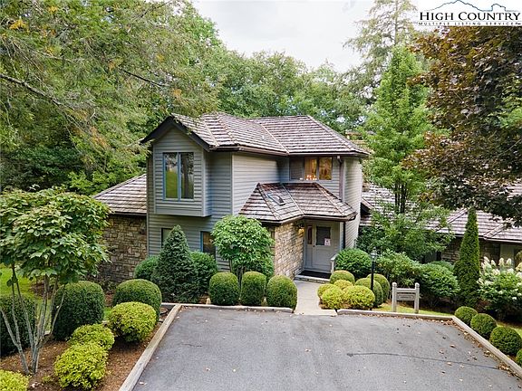 2nd image of 659 Clubhouse Drive #C1