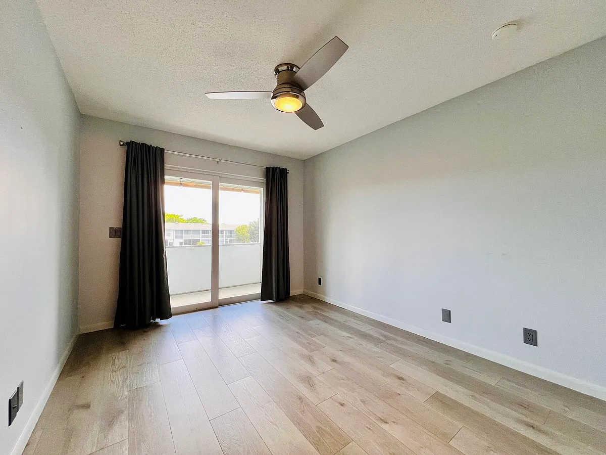 Building Photo - 260 Dorchester E #260-K
