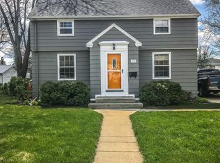 737 12th St, Windom, MN 56101