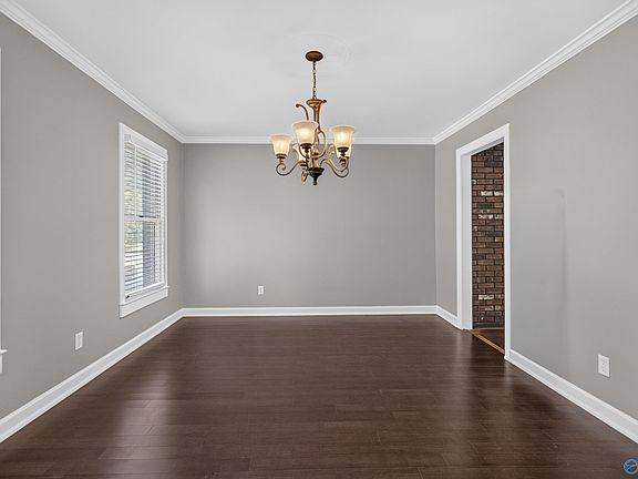 3rd image of 2410 Waid Cir N