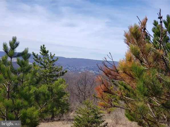 12223 Summit Cir, Frostburg, MD 21532