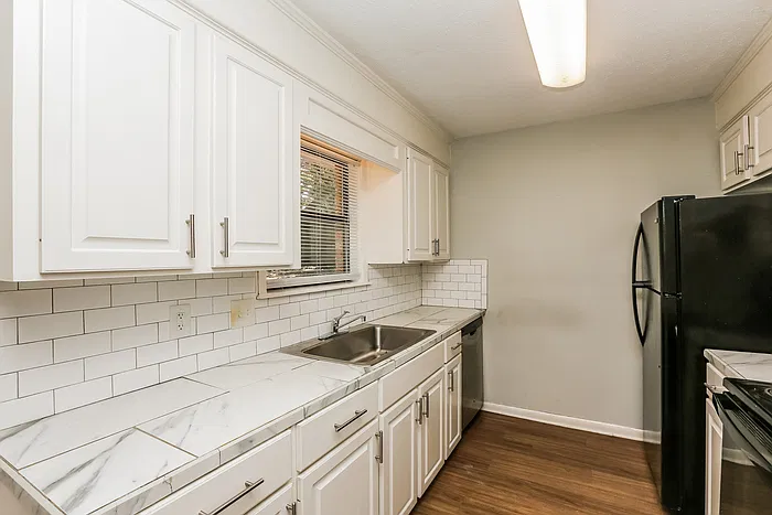 3 bed, 2.0 bath, 1573 sqft, $1,625 — Photo 4