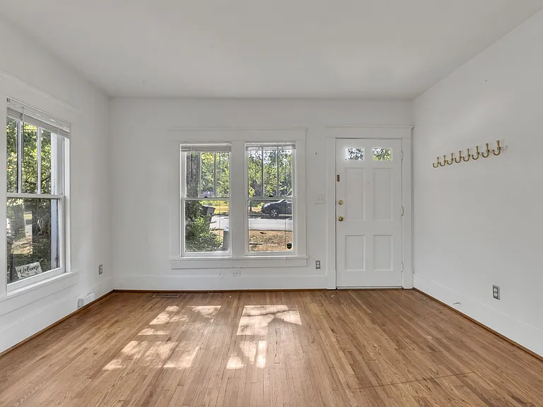 605 Park Cir #B — Photo 10