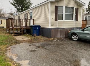 9 Wayne Dr, North Windham, CT 06256