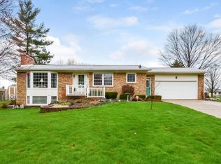 1061 Springwood Dr SE, Kentwood, MI