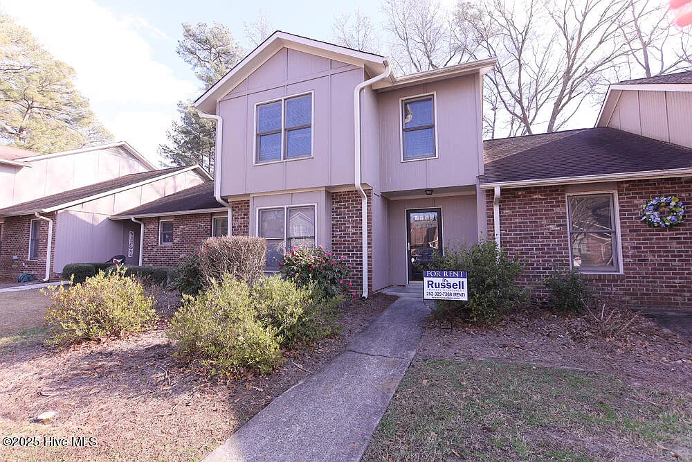 3 bed, 2.5 bath, $1,500 — Photo 1