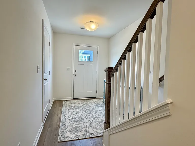 855 Parc Townes Dr — Photo 9