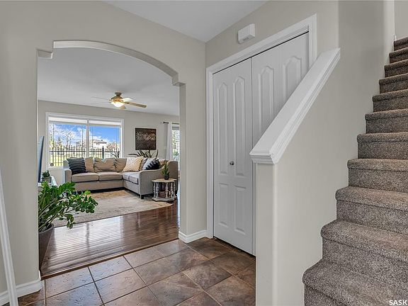 4th image of 825 Heritage Grn #118