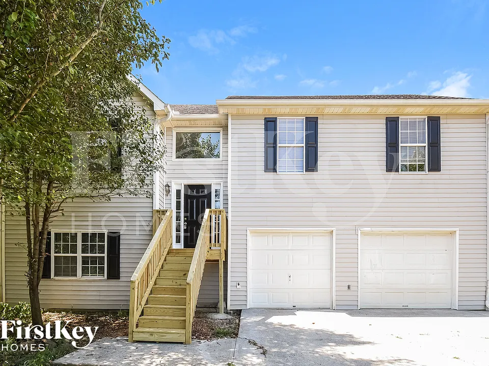 212 Station Way