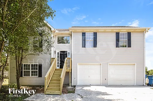 212 Station Way Photo 1