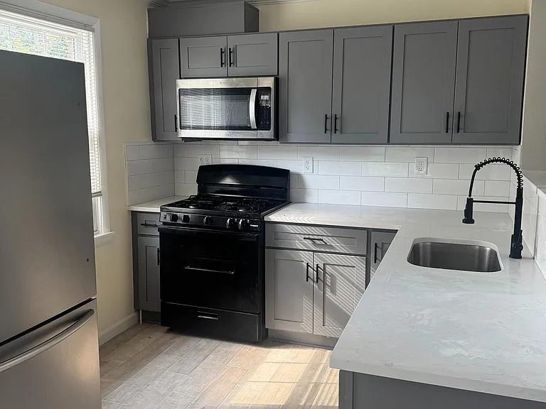 8475 Imperial Dr #5-A — Photo 3
