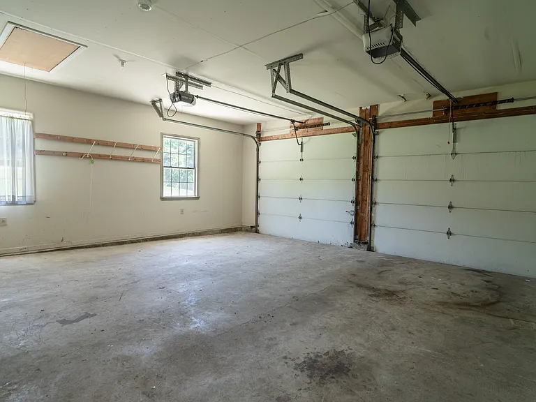 4300 Old Lincoln Hwy — Photo 10