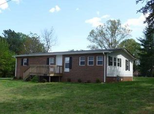 1612 Karmel Dr, Winston Salem, NC 27127