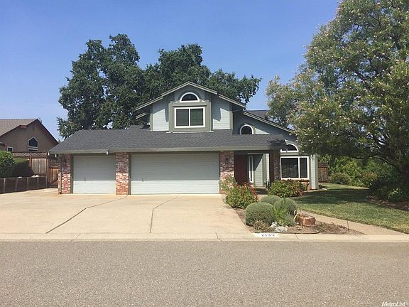 2nd image of 2133 Carrillo Ct