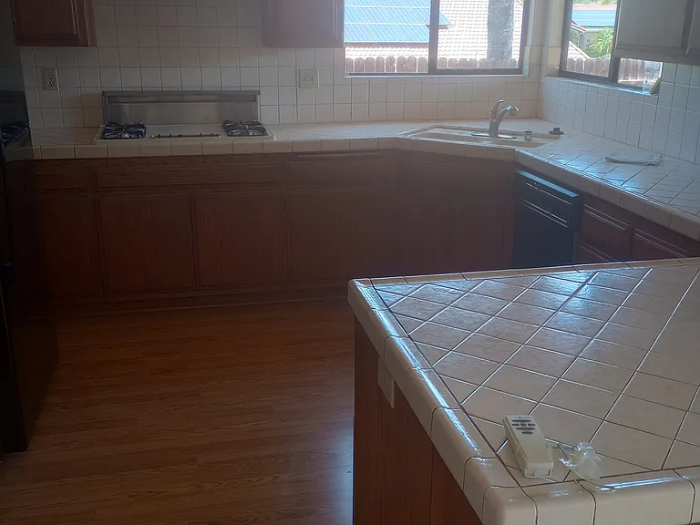 2150 N Nutmeg St — Photo 16