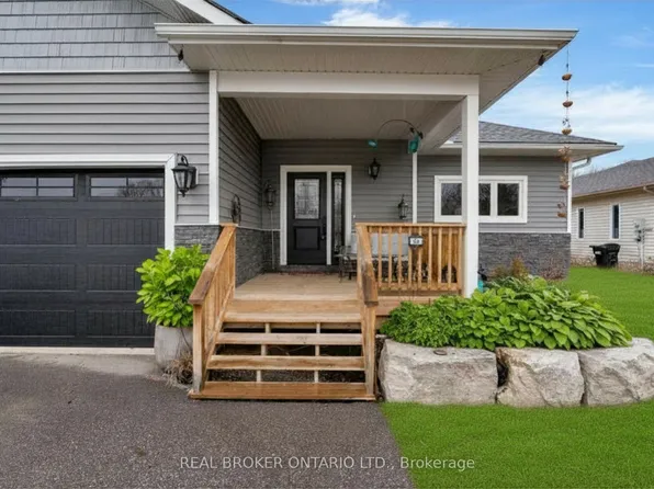 46 Brick Pond Rd, Severn, ON L0K 1E0