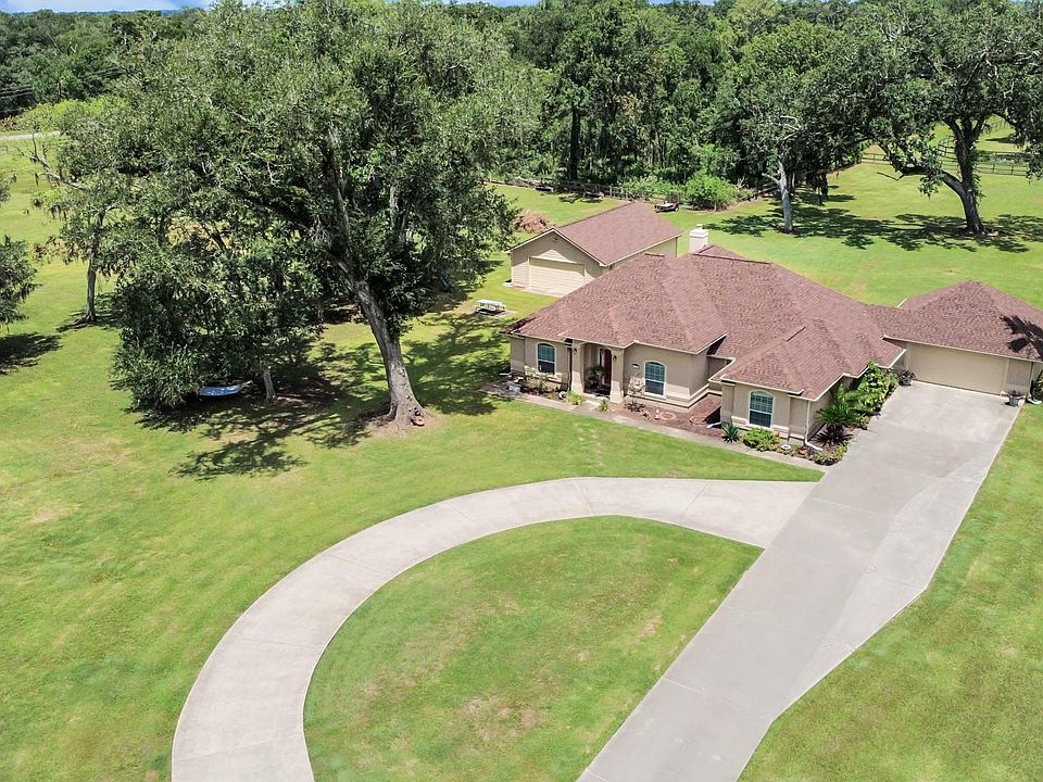 1st image of 1102 W Point Dr