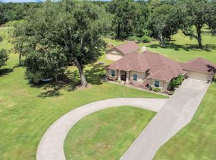 1102 W Point Dr, Rosharon, TX 77583