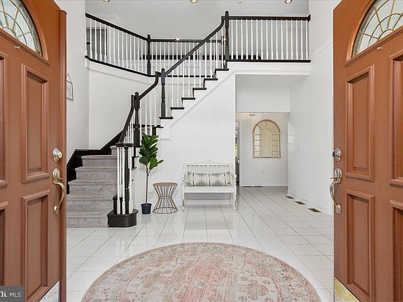 2nd image of 20314 Parkwood Ct