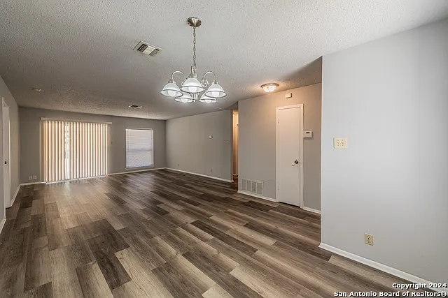 5011 Thomas Paine Dr — Photo 10