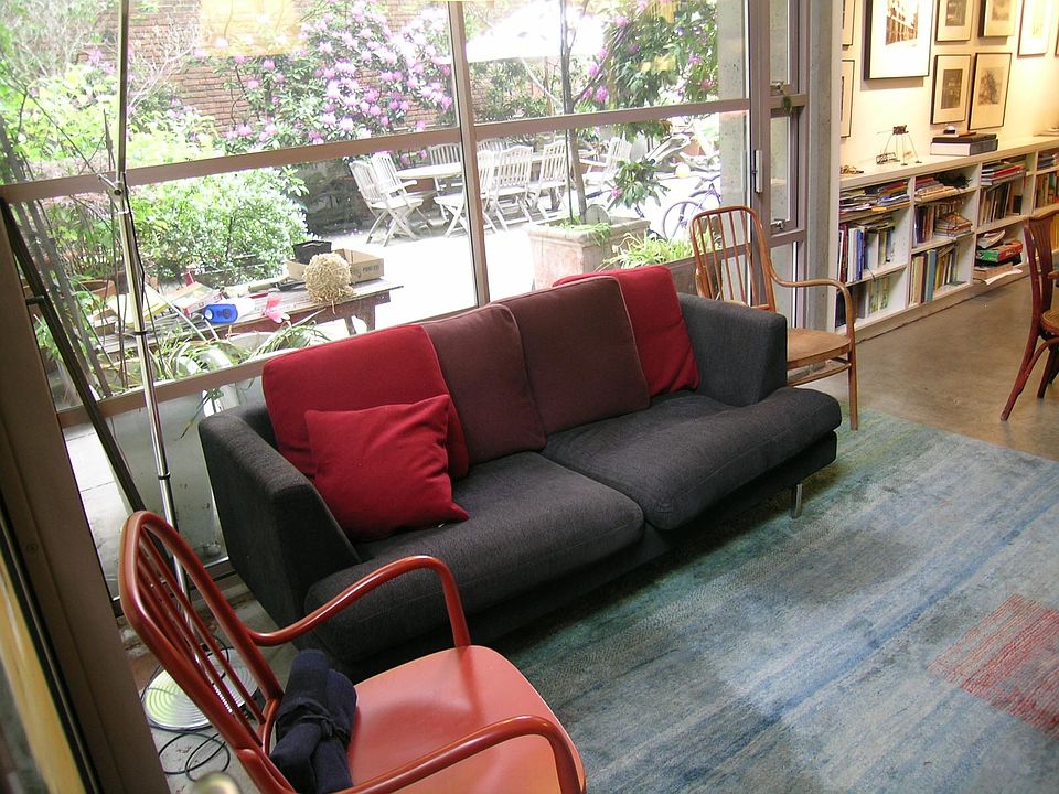 Living room (furnished), first floor