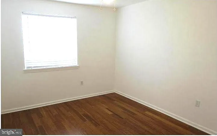 10193 Farragut Ct — Photo 9